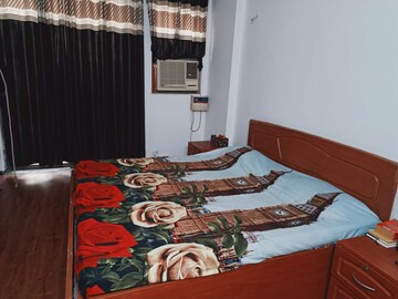 Bedroom in 2 BHK Apartment at Ansal Sushant Estate, Sector 52 – for Rent