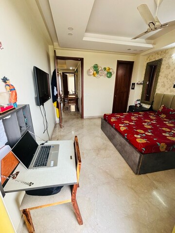 Master Bedroom in 3 BHK Builder Floor at MVL IPark, Sector 15 – for Rent