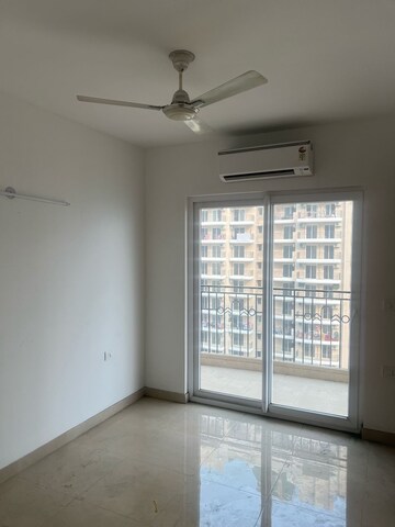 Room in 3 BHK Apartment at ATS Nobility, Sector 4, Greater Noida – for Rent