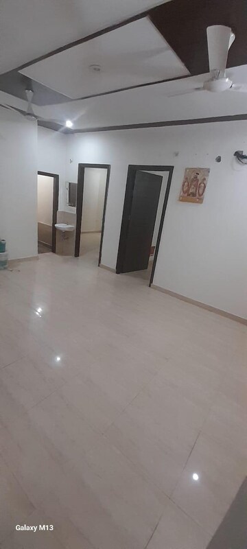Room in 3 BHK Apartment at Orchid Island, Sector 51 – for Rent