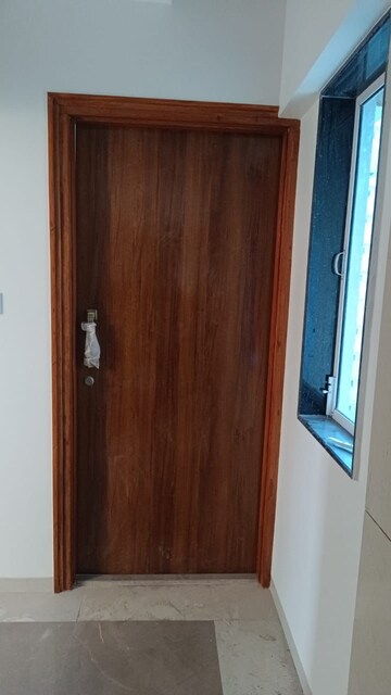Furnished Amenities in 3 BHK Apartment at Nav Indraprastha CHS, Mulund East – for Rent