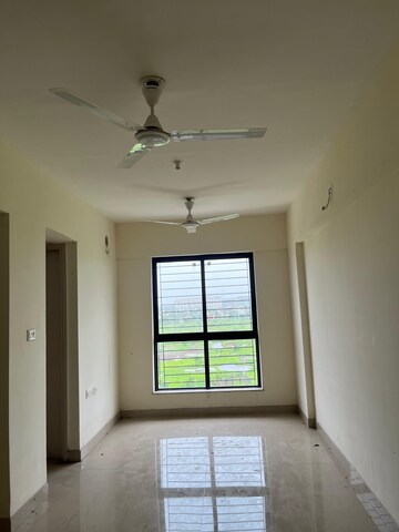 2 BHK Apartment For Rent in Lodha Golden Dream, Dombivli East