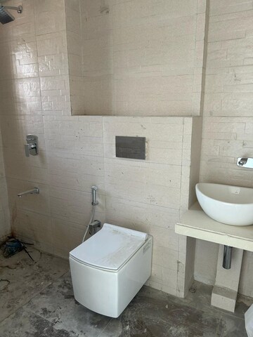 Bathroom in 1 BHK Apartment at LnT Veridian, Powai – for Rent