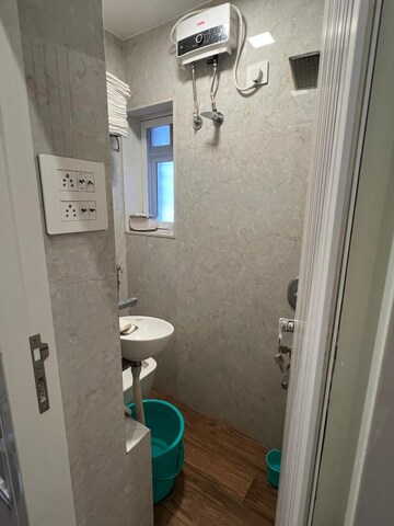 Bathroom in  Pg at Malad East – for Rent