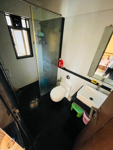 Master Bedroom in 3 BHK Apartment at Sri Nalini Apartments, Chembur – for Rent