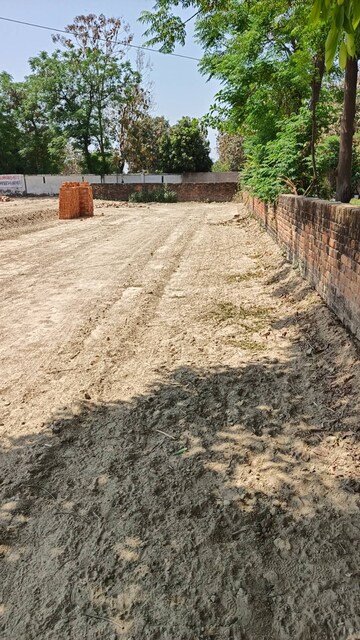  Plot – Exterior View View at Jankipuram Extension - for Sale