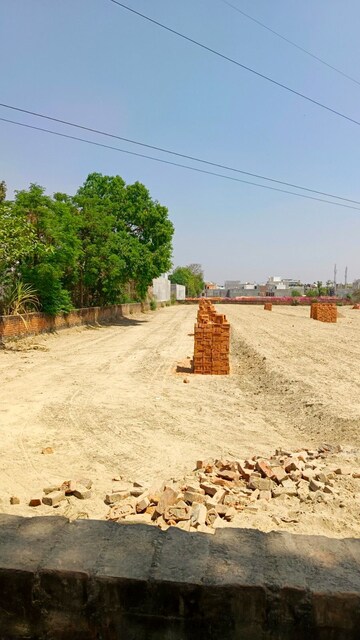  Plot – Exterior View View at Jankipuram Extension - for Sale