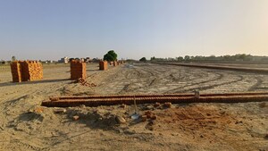  Plot – Exterior View View at Jankipuram Extension - for Sale