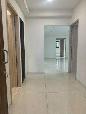 Room in 3.5 BHK Apartment at Magarpatta Nova, Mundhwa – for Sale