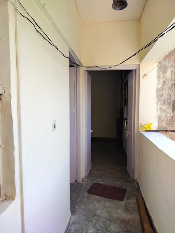 Building Lobby in 2 BHK Apartment at Sarita Vihar Pocket-J RWA, Sarita Vihar – for Rent