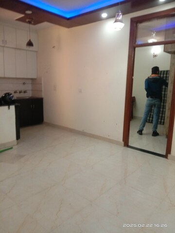 Room in 2 BHK Builder Floor at Patel Nagar Society, Sector 15 – for Rent