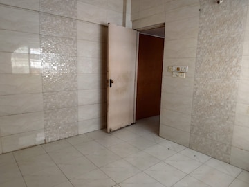 Room in 1 BHK Apartment at Green Field B CHS LTD, Andheri East – for Rent