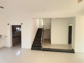 Room in 3 BHK Villa at Icon Laurels, Electronic City Phase I – for Rent