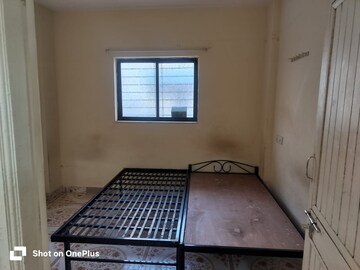 Bedroom in 1.5 BHK Apartment at Karve Nagar – for Rent