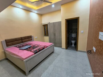 Bedroom in 2 BHK Builder Floor at Rajpur Road – for Rent