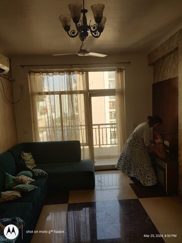Living Room in 3 BHK Apartment at Gomti Nagar – for Rent