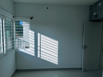 Room in 3 BHK Apartment at Mahendra Aarya, Electronic City – for Rent