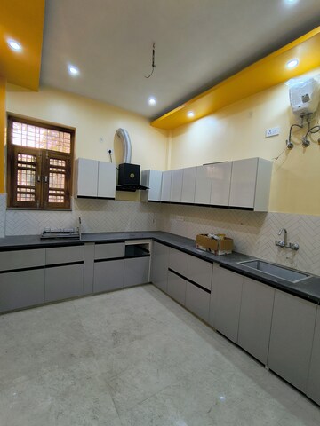 Kitchen in 2 BHK Builder Floor at JakhaN-Rajpur Road – for Rent