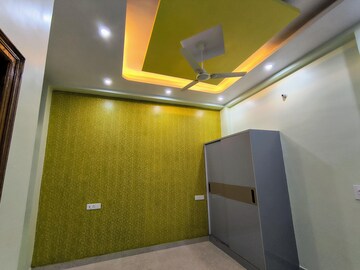 Furnished Amenities in 2 BHK Builder Floor at JakhaN-Rajpur Road – for Rent