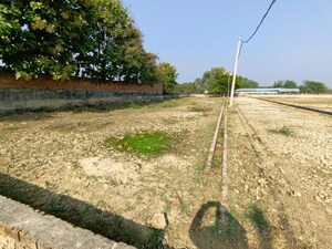  Plot – Exterior View View at Jankipuram Extension - for Sale