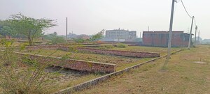  Plot – Exterior View View at Jankipuram Extension - for Sale