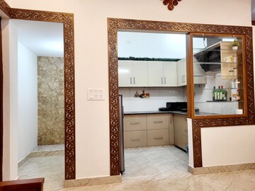 Room in 2 BHK Builder Floor at Jakhan – for Rent