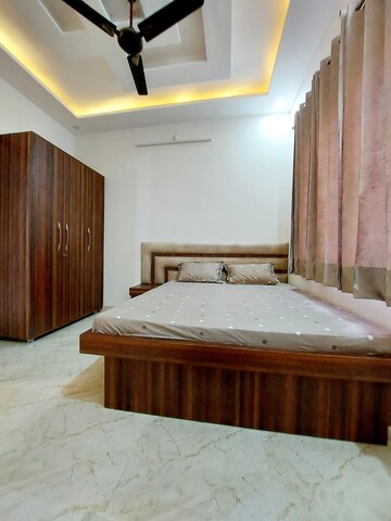 Bedroom in 2 BHK Builder Floor at Jakhan – for Rent