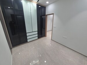 Room in 3 BHK Apartment at Kharghar Sector 37 – for Sale