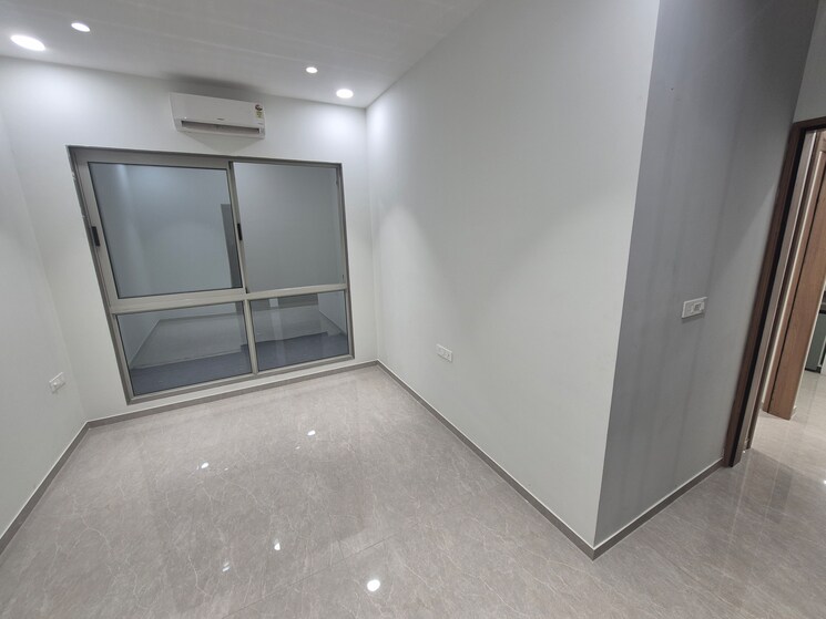 Room, kharghar sector 37 3 Bedroom 960 Sq.Ft. Apartment In Kharghar Sector 37 Navi Mumbai 8448501