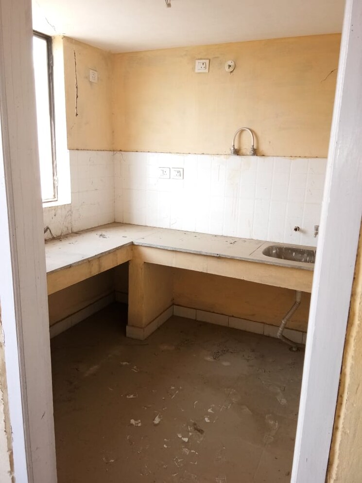 Bathroom, emaar-emerald-floors-premier 1 RK 230 Sq.Ft. Apartment In Sector 65 Gurgaon 8448504