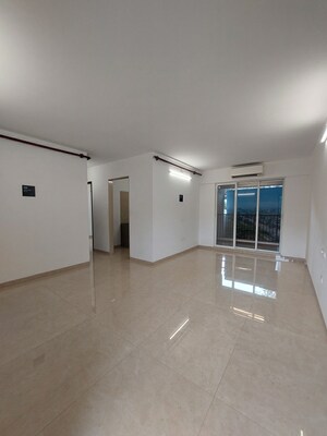 Room in 2 BHK Apartment at Dosti Greenscape, Hadapsar – for Sale