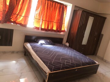 Room in 3 BHK Apartment at Navrangpura – for Rent