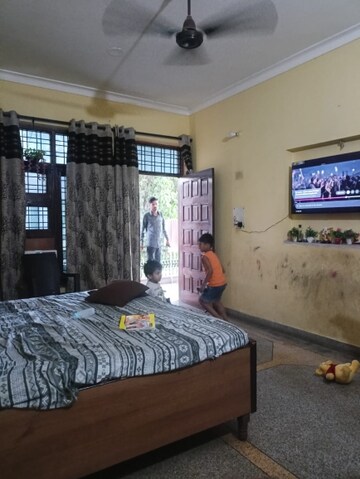 Bedroom in 1.5 BHK Builder Floor at MVL IPark, Sector 15 – for Rent