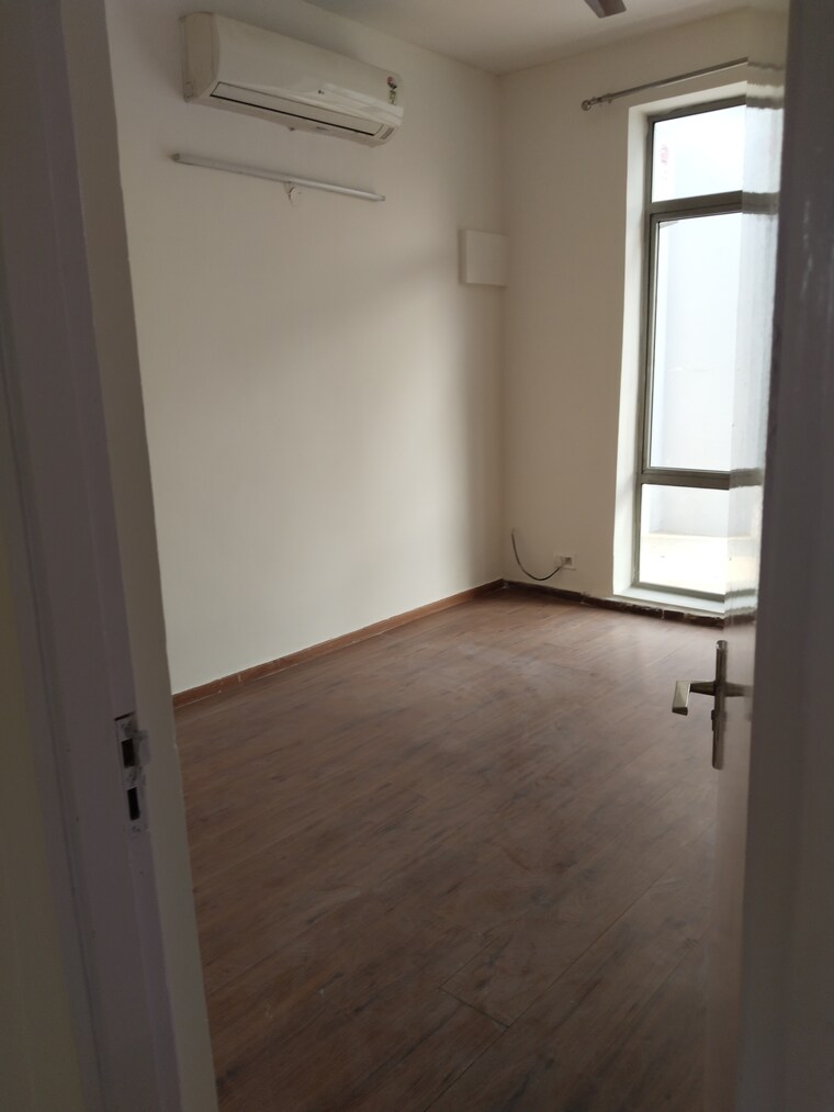 Room, vatika-premium-floors 3.5 Bedroom 360 Sq.Yd. Builder Floor In Sector 82 Gurgaon 8448610