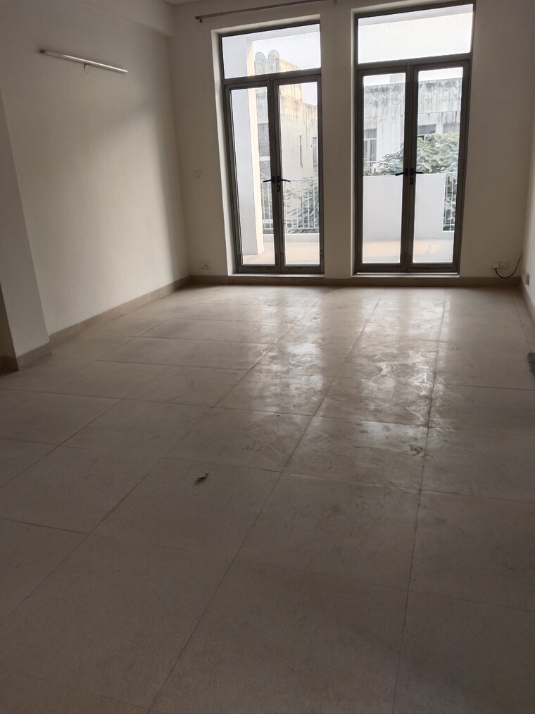 Room, vatika-premium-floors 3.5 Bedroom 360 Sq.Yd. Builder Floor In Sector 82 Gurgaon 8448610