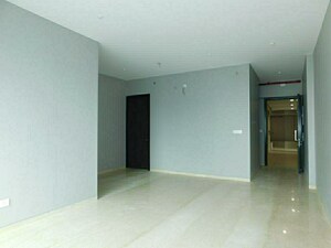 Room in 3 BHK Apartment at Oberoi Eternia, Mulund West – for Sale