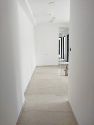 Room in 3 BHK Apartment at Oberoi Eternia, Mulund West – for Sale