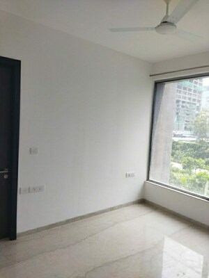 Room in 3 BHK Apartment at Oberoi Eternia, Mulund West – for Sale