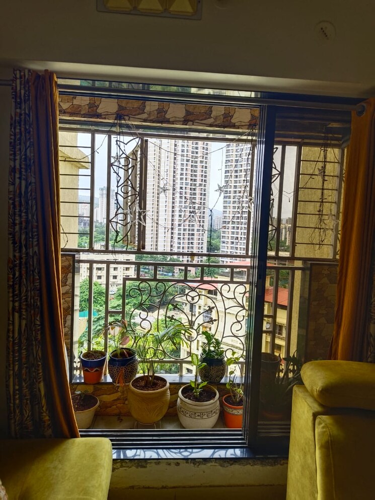 Gym, cosmos-jewels 2 Bedroom 599 Sq.Ft. Apartment In Ghodbunder Road Thane 8448634