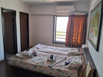 Bedroom in 3 BHK Apartment at Ellisbridge – for Rent