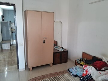 Bedroom in 3 BHK Apartment at Ellisbridge – for Rent