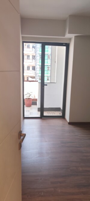 Building Lobby in 3 BHK Apartment at Signature Global Prime, Sector 63a – for Sale