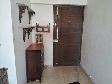 Furnished Amenities in 3 BHK Apartment at Ellisbridge – for Rent