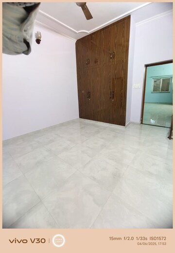 Room in 2 BHK Independent House at Gomti Nagar – for Rent
