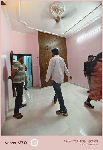 Master Bedroom in 2 BHK Independent House at Gomti Nagar – for Rent