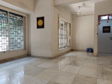 Room in 2 BHK Apartment at Sai Prabha Apartment, Khar West – for Rent