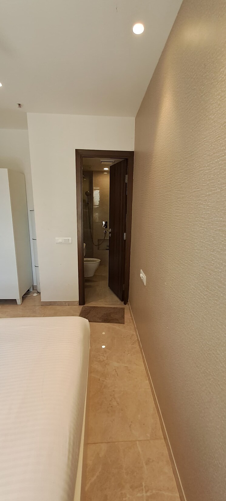 Room, hiranandani-regent-hill 1 Bedroom 379 Sq.Ft. Apartment In Powai Mumbai 8448708