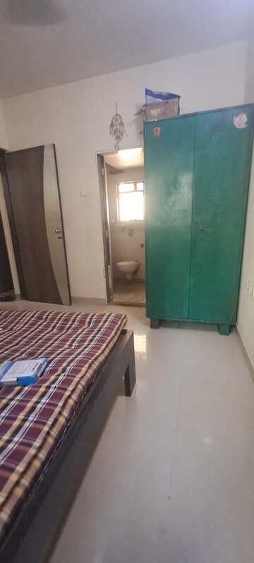 Master Bedroom in 1 BHK Apartment at Shiv Manthan, Malad West – for Rent