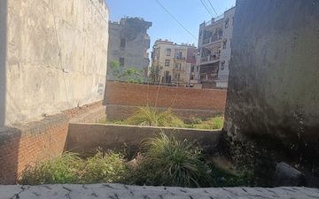 Plot For Sale in Vaishno Homes, Dlf Ankur Vihar