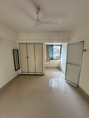 Room in 2 BHK Apartment at Bandra West – for Rent